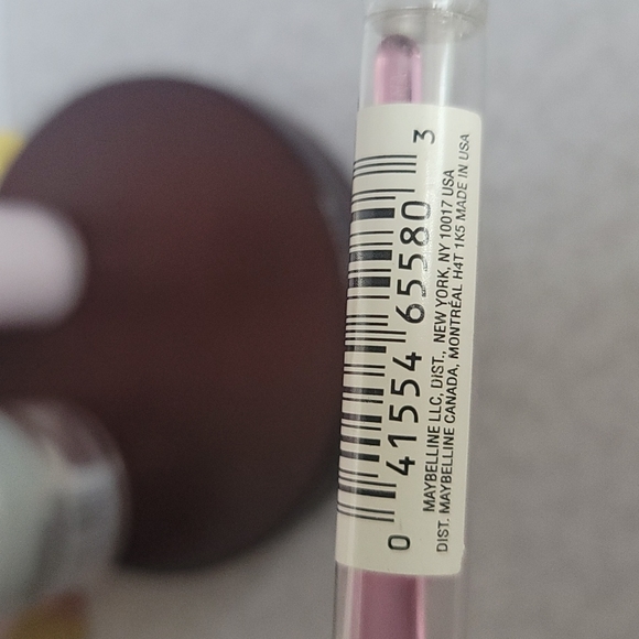 4 Piece Makeup Set - Picture 12 of 12